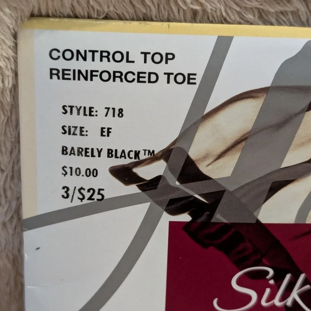 Hanes Silk Reflections Silky Sheer Pantyhose EF Barely Black Control Top 718 NIP